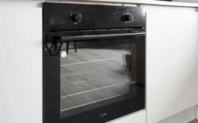 Stylish Modern Apartment - Free Parking - W