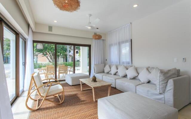 Steps to Best Beach VILLA UNICA 6Bedroom