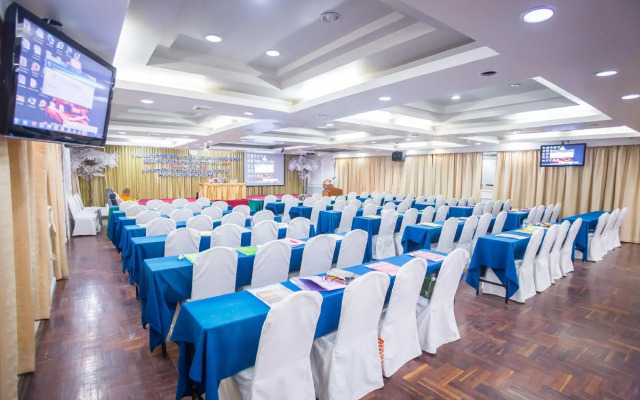 Lopburi Inn