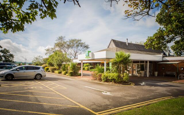 Holiday Inn Reading South M4 Jct11 by IHG