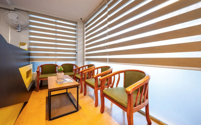 C J Grande Business Hotel