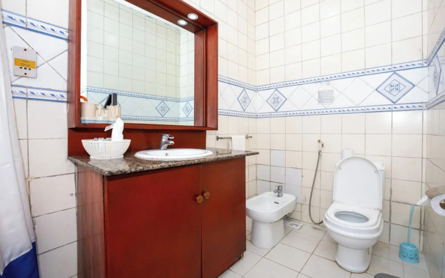 Beach comber hotel and aprtments