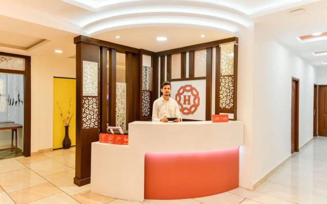 OYO 24373 Hilite Inn
