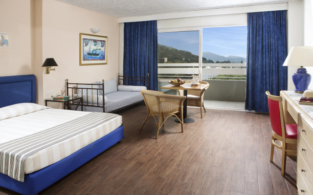 Dionysos Hotel