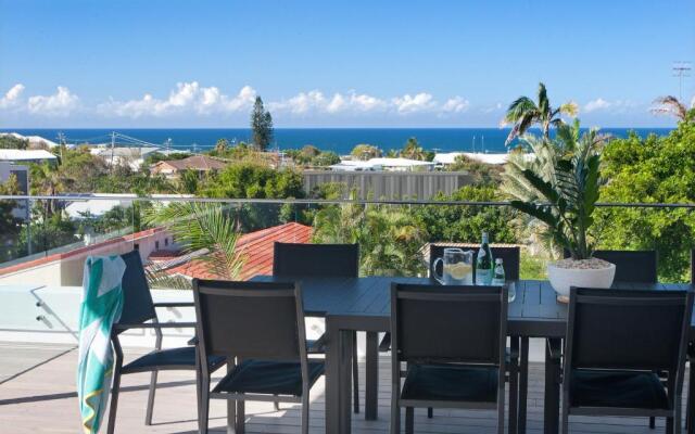 Bluey's Beach House - 5 Bedroom