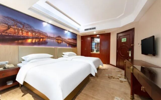 Vienna International Hotel Shenzhen Gongming Tianhong Branch