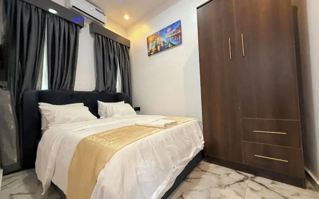 Foyin Luxury Apartment And Hotels