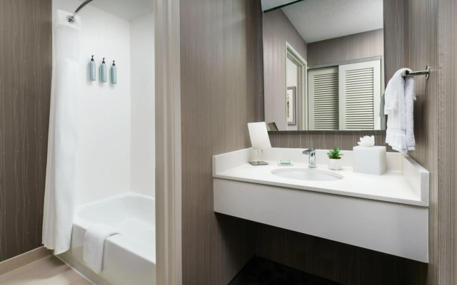 Courtyard By Marriott Dallas - Lewisville