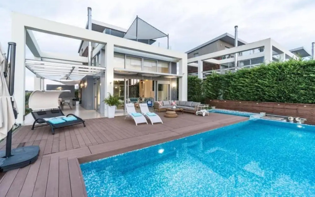 Island Villa Sani Sea View