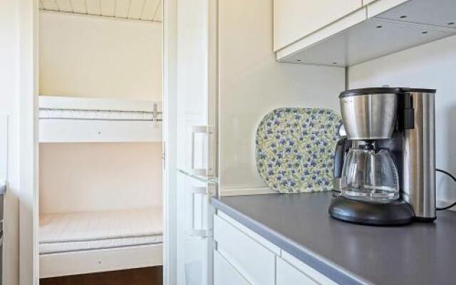 Two-Bedroom Holiday home in Svaneke 5