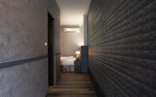 Yilan East Hotel