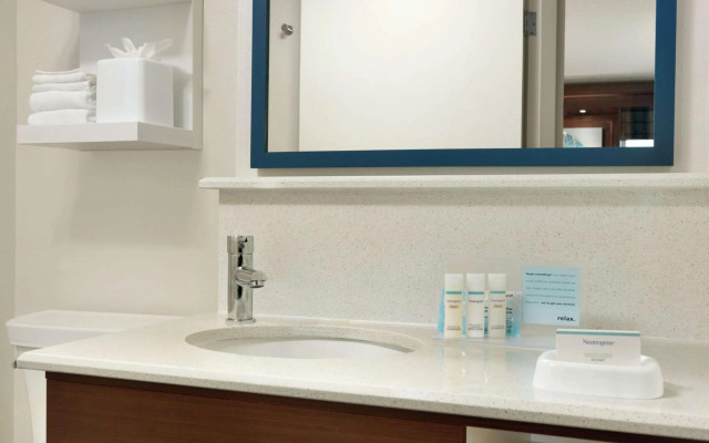 Hampton Inn West Des Moines Lake Drive