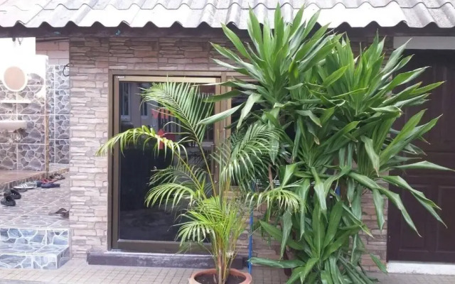 Sairee Center Guesthouse