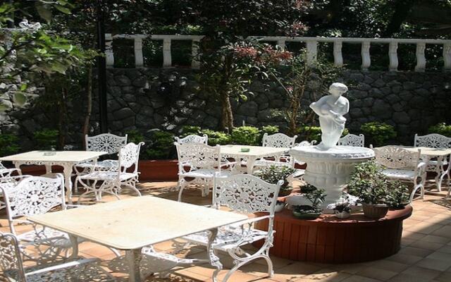 Villa Silvina Hotel and Restaurant