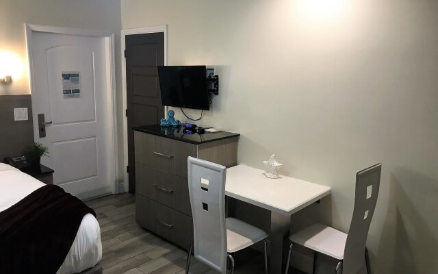Caribbean Resort Suites