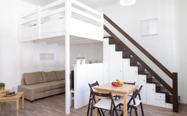 N28 Studio Next To Andrassy Boulevard.