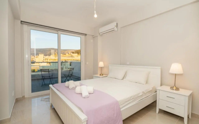 Sunny penthouse w/ Acropolis view next to metro