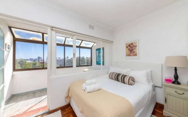 Bright and Homey 1 Bedroom in Gardens