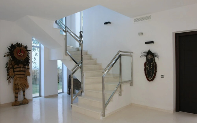 Sotogrande Almenara Modern 6 Br Villa