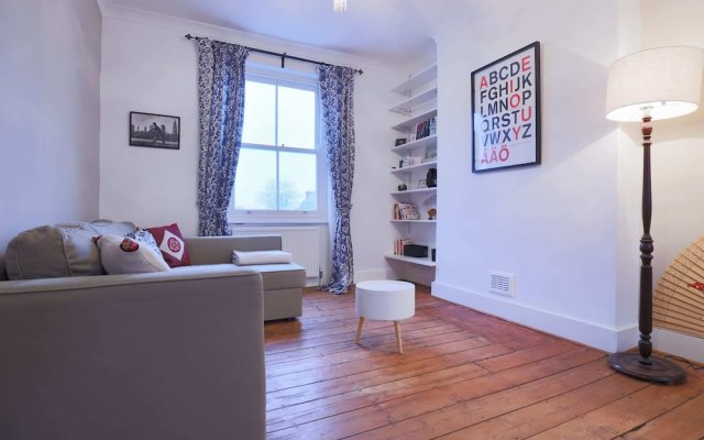 Gorgeous, Two-bedroom Maisonette Apartment in Kentish Town