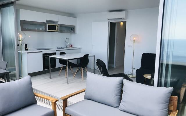 Costa Plana Collection