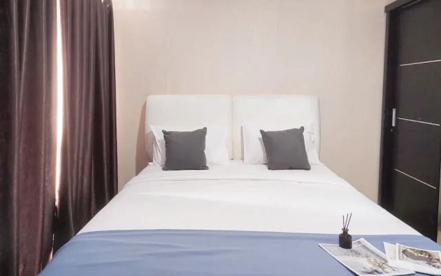 Spacious and Homey Studio Room Paramount Skyline Apartment