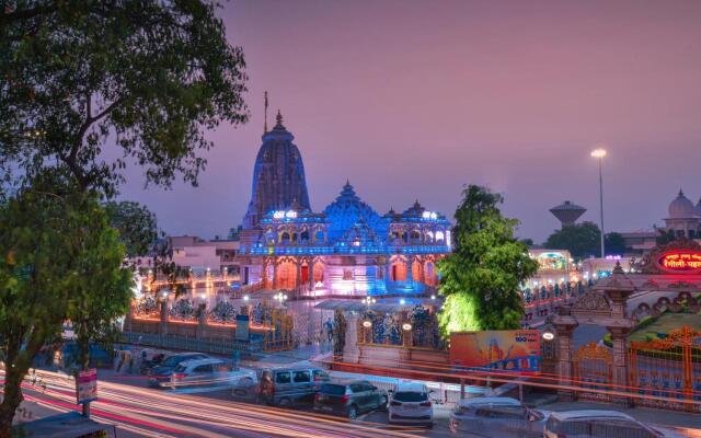 Wingston A TreeHouse Hotel Barsana