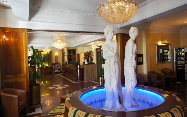 Westpoint Hotel
