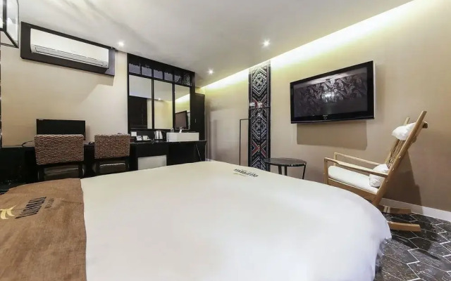 California Hotel