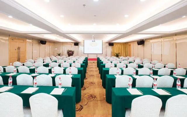 Vienna Hotel Guangdong Huizhou Jiangbei Railway Station