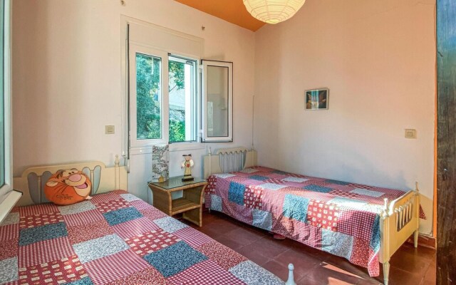 Beautiful Home in Melissi With 3 Bedrooms and Wifi
