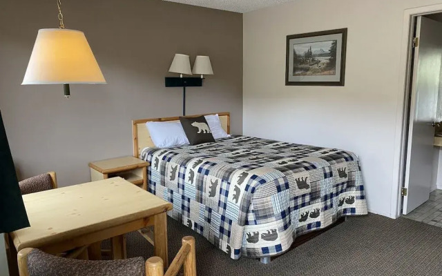 Green Creek Inn and RV Park