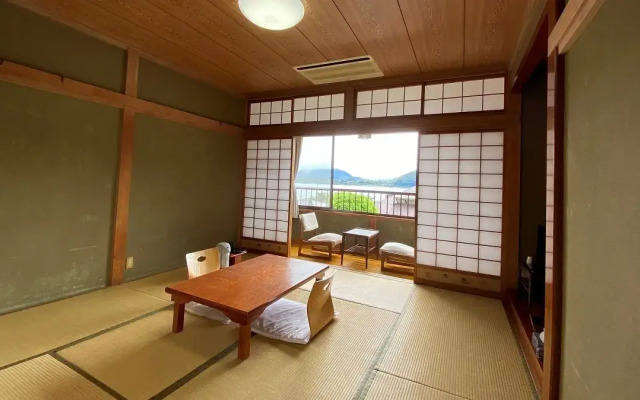 Nagahama Ryokan