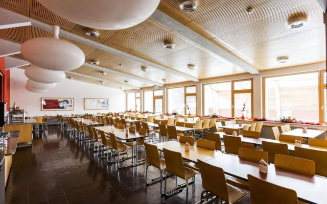 DJH Garmisch- Partenkirchen - Hostel