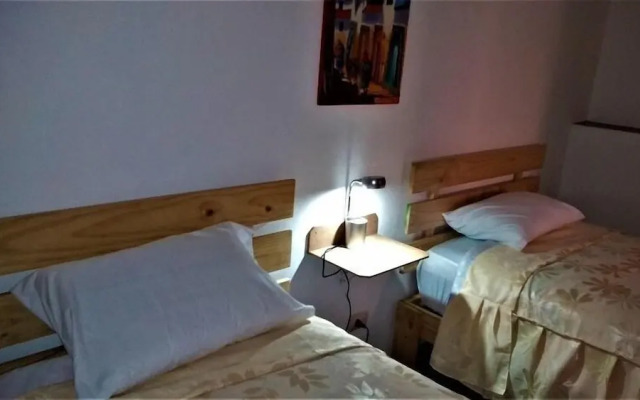Anais y Nicolas Hostel