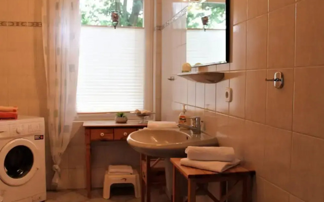 Cozy Holiday Home in Dorf Gutow near Sea