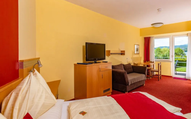 Strandhotel Schabus