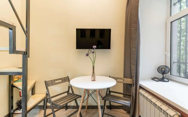 Метры в центре на Владимирском проспекте 8