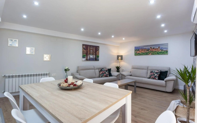 Apartamentos Reina Isabel