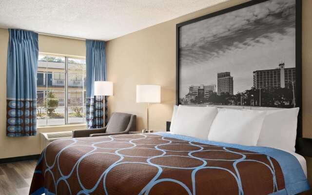 Super 8 by Wyndham Gulfport Biloxi Airport