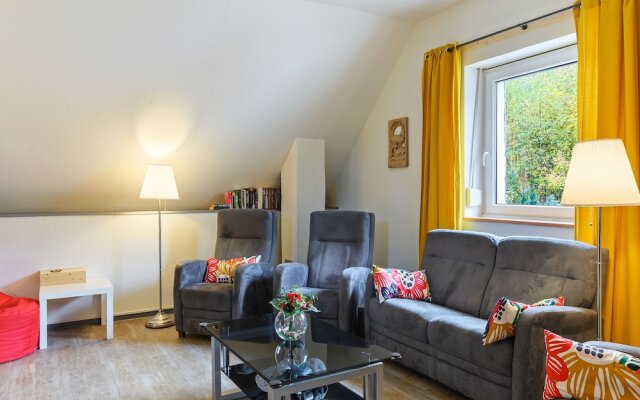 Large holidayhome near Winterberg with garden, terrace and garage