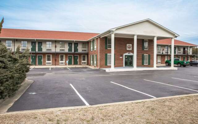 Econo Lodge Crystal Coast