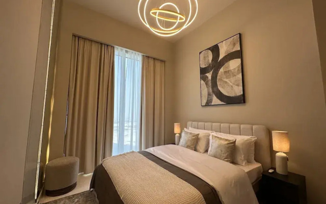 Manzil 4BR Penthouse in Dubai Creek w Harbour View