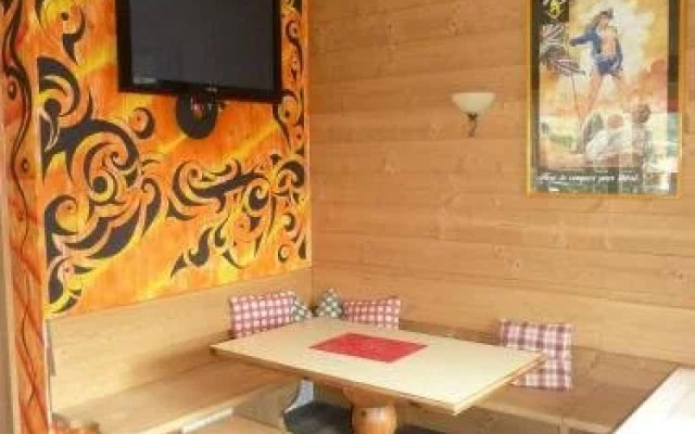 Alpking Hostel