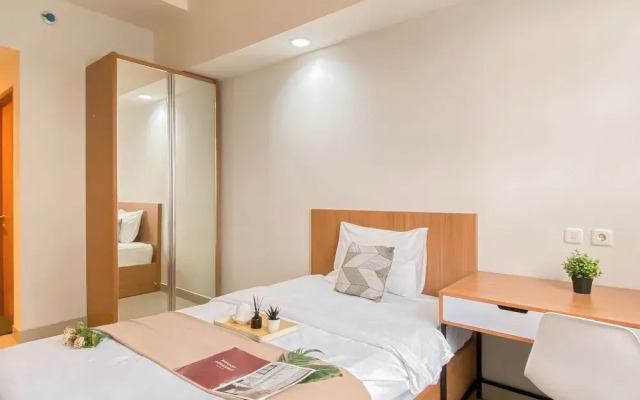 Cream Tone Studio At Evenciio Margonda Apartment