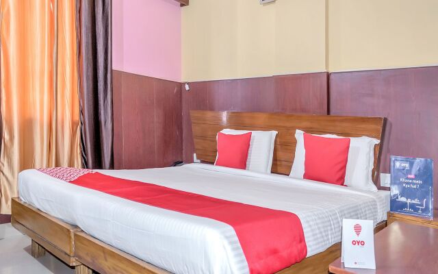 OYO 10685 Hotel Centre Point