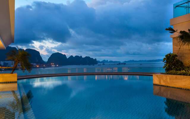 Wyndham Legend Halong Hotel