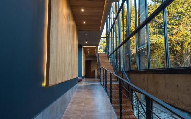 Hotel AWA Puerto Varas