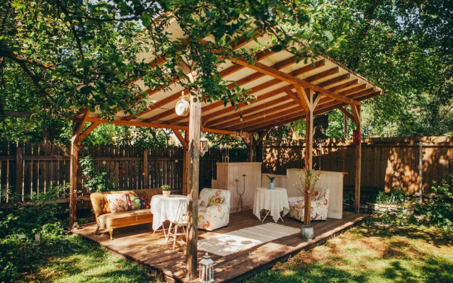 Marta 8 - House & Garden