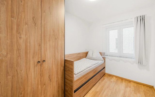 Hallstatt Lakeside Top 2